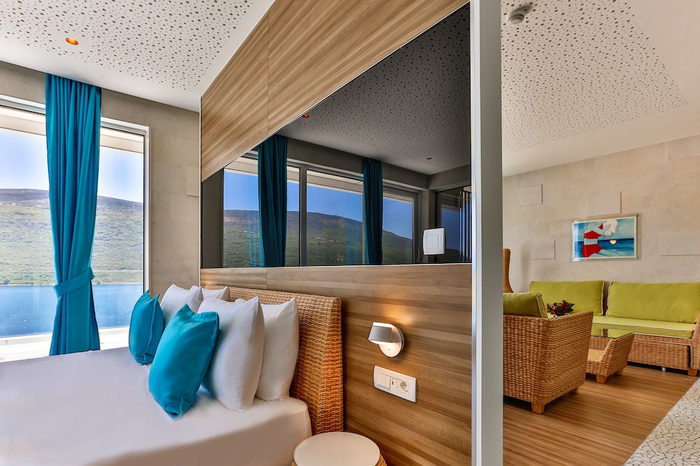 Deluxe Double or Twin Room, Sea View, Executive Level