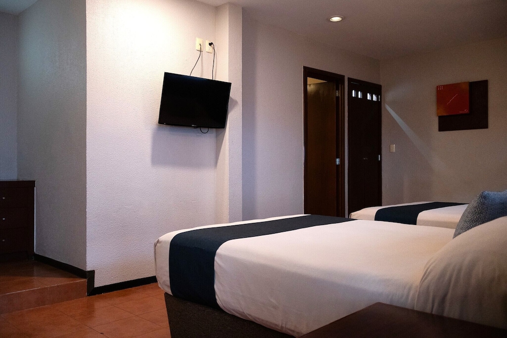 Economy Room, 2 Double Beds, Non Smoking photo 3