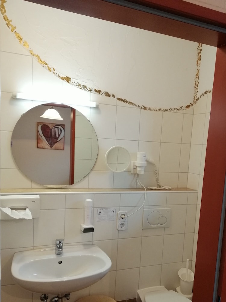 Classic Double Room Annex - Photo 3