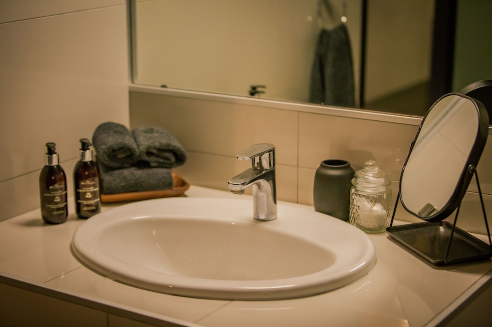 Luxury Suite - Photo 10
