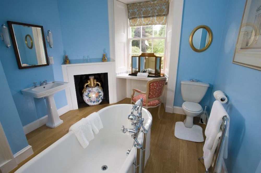 Luxury Suite, 1 Double Bed, Kitchenette, Lake View photo 3