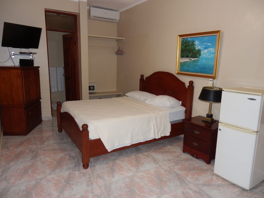 Luxury Queen AC