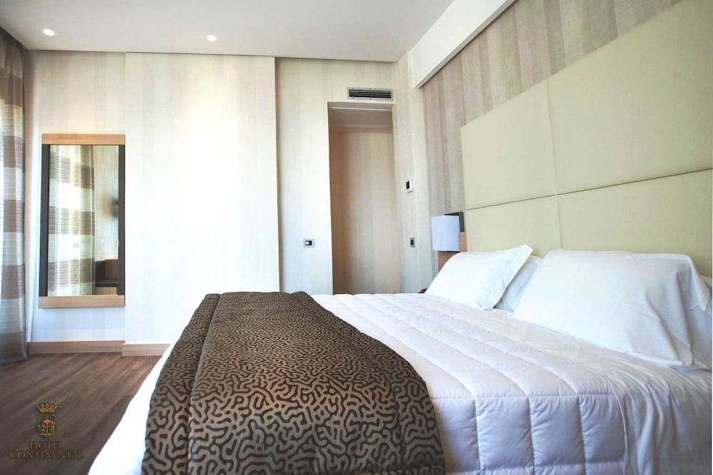 Superior Triple Room, 1 Bedroom, Balcony, Garden View photo 3