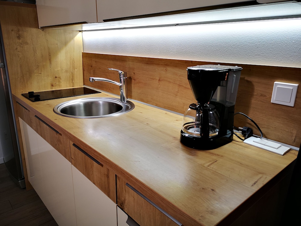 Classic Studio, Accessible, Ensuite (Ground Floor 11,22,32,51) photo 2