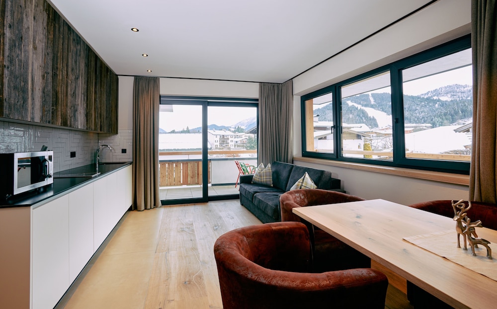 Luxury Apartment photo 3