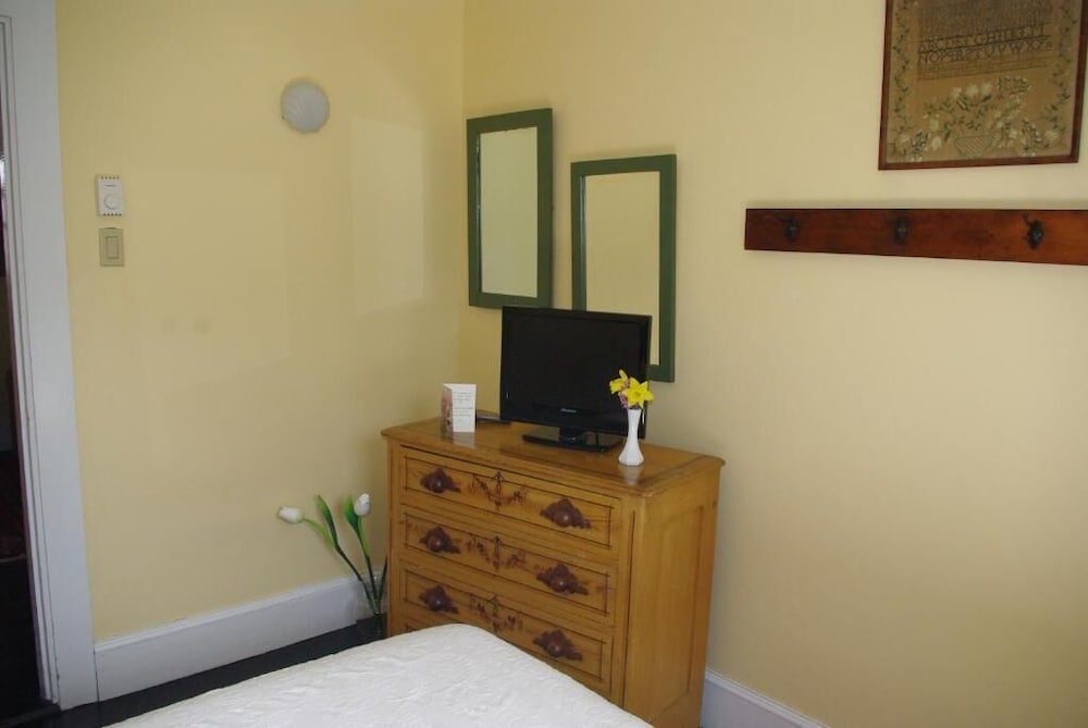 Suite - Photo 9