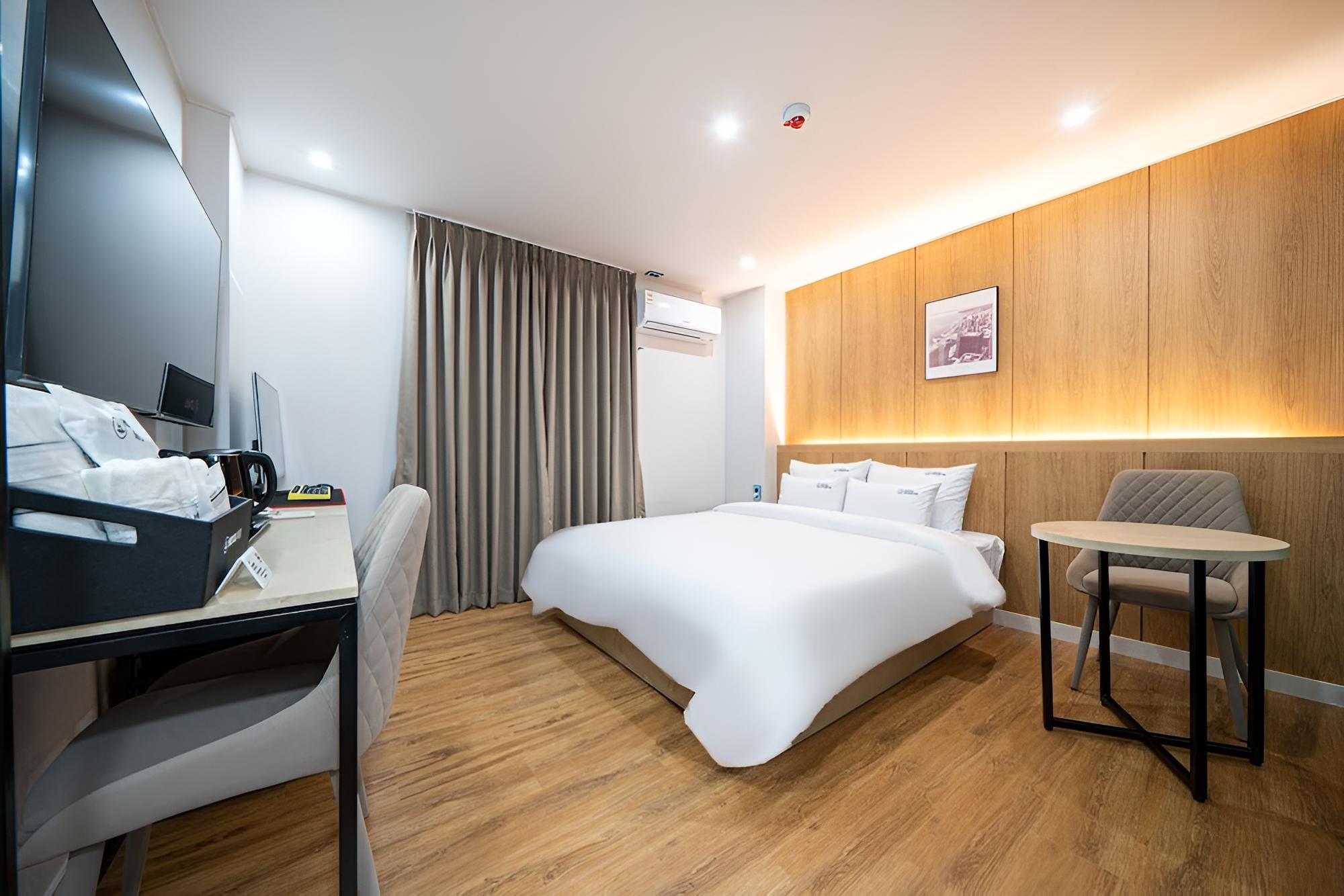 Deluxe Double Room - Photo 1