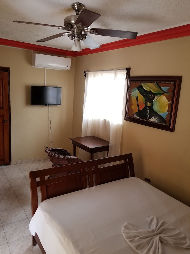 Double Room, Pool View, Poolside photo 2