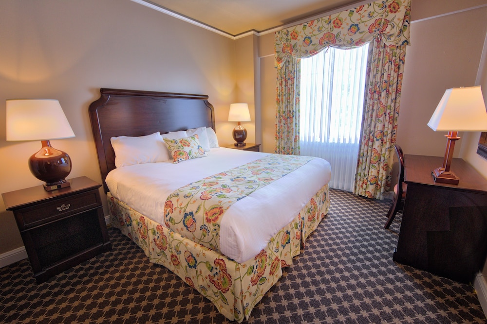 King Suite with Balcony