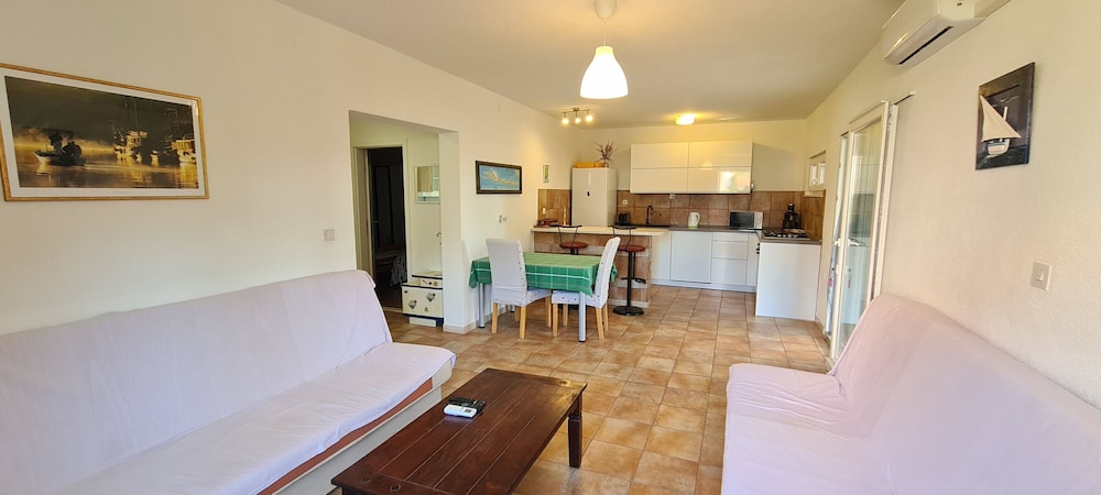 Apartment (A1)