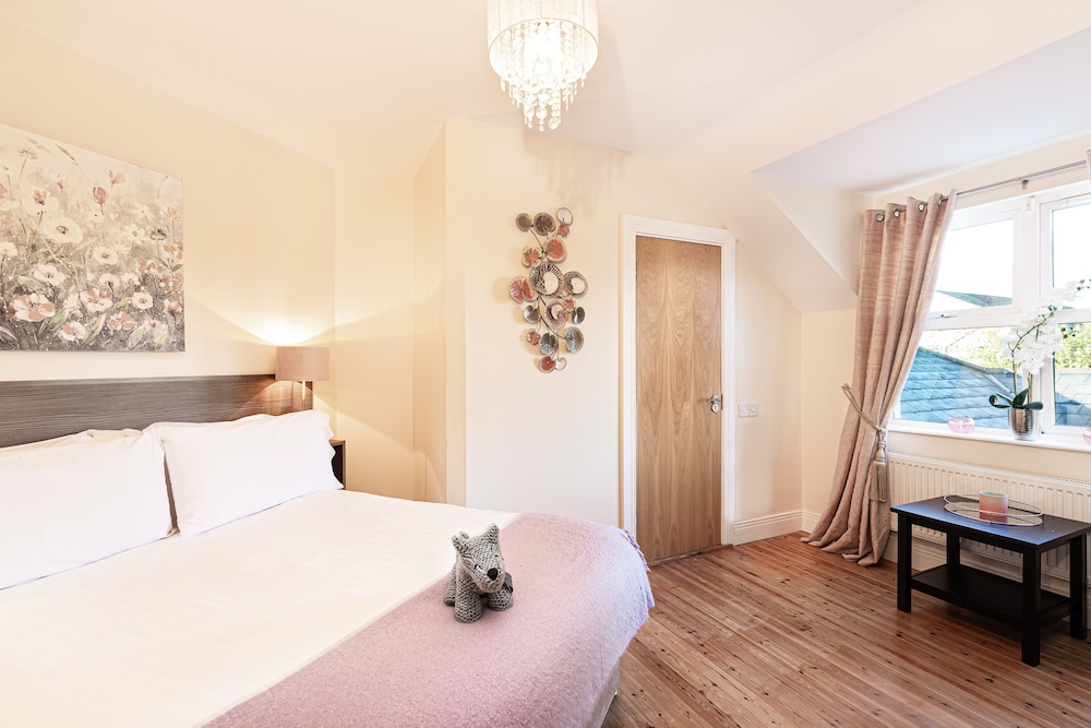 Deluxe Double Room - Photo 16