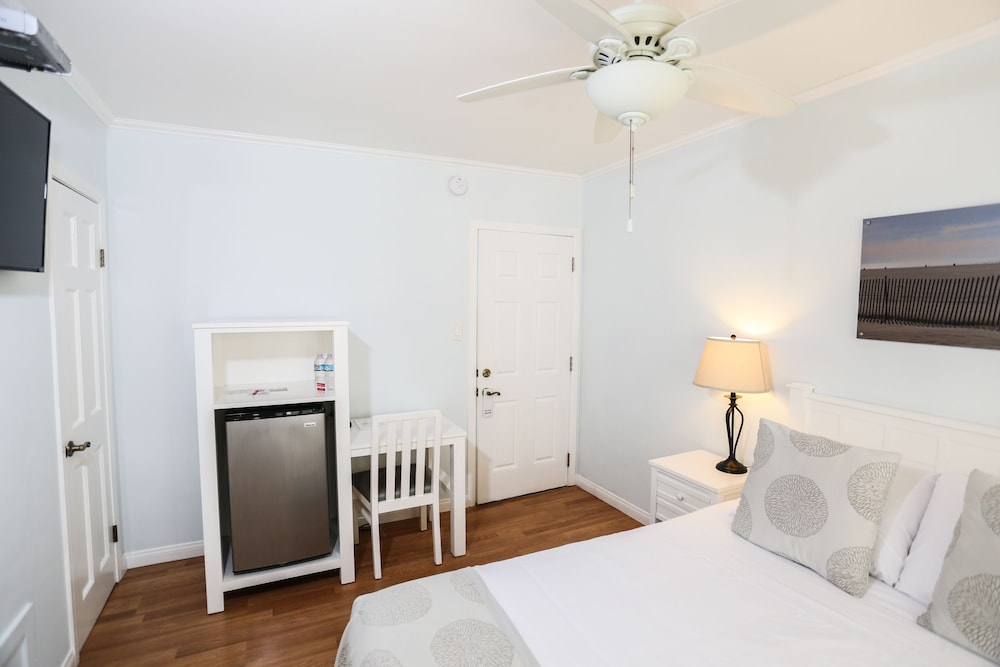 Standard Room, 1 Queen Bed, Accessible, Non Smoking