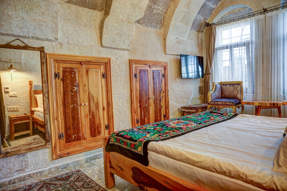 Double Arched Room - Photo 6