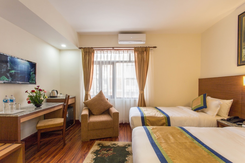 Deluxe Twin Room, 2 Twin Beds, Private Bathroom, City View