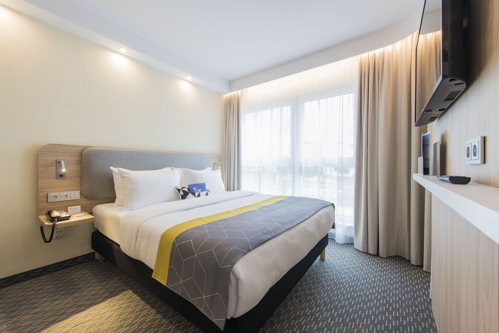 Standard Room, 1 Double Bed (Free Breakfast) - Photo 7