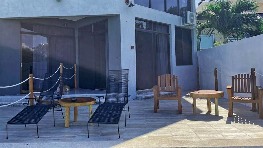 Deluxe Studio, Patio, Lagoon View photo 3