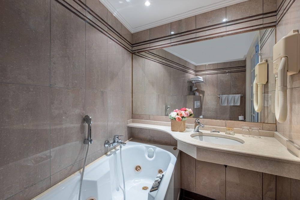 Traditional Double or Twin Room photo 2