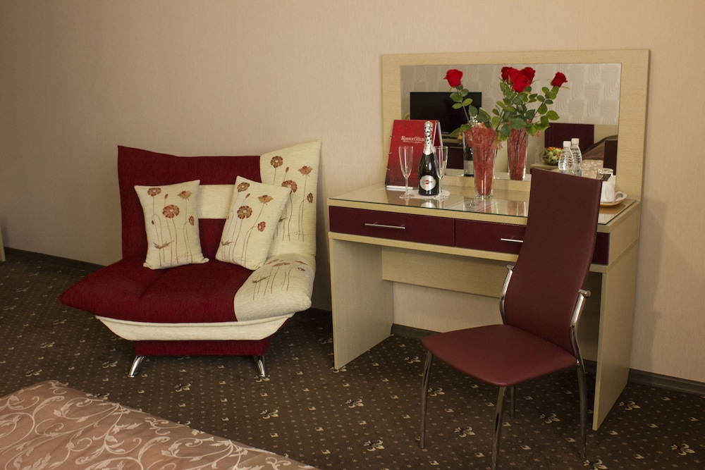 Economy Double Room, Shared Bathroom photo 2