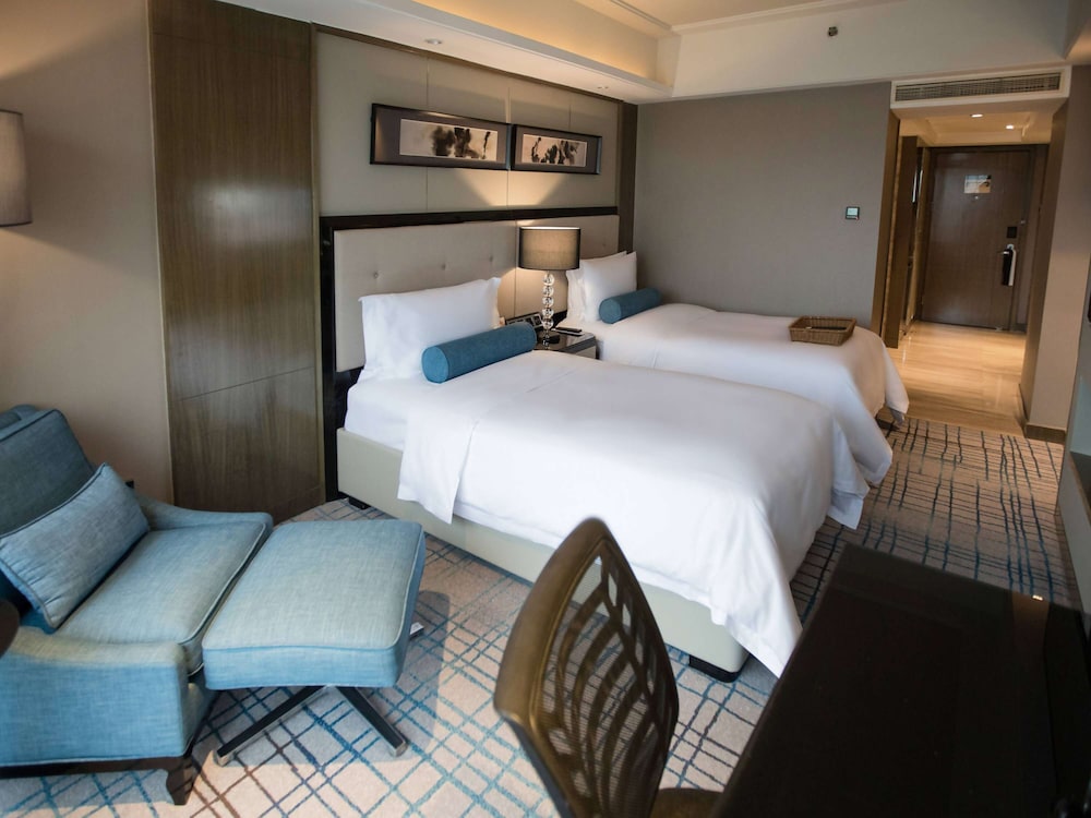Superior Twin Room, 2 Twin Beds photo 3