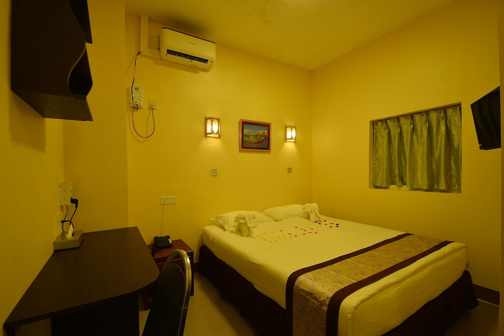 Standard Double or Twin Room photo 1