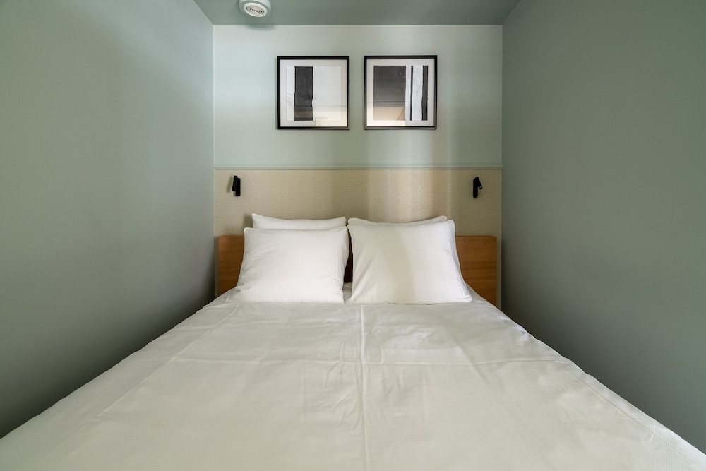 1 Bedroom Apartment with Sofa Bed photo 3