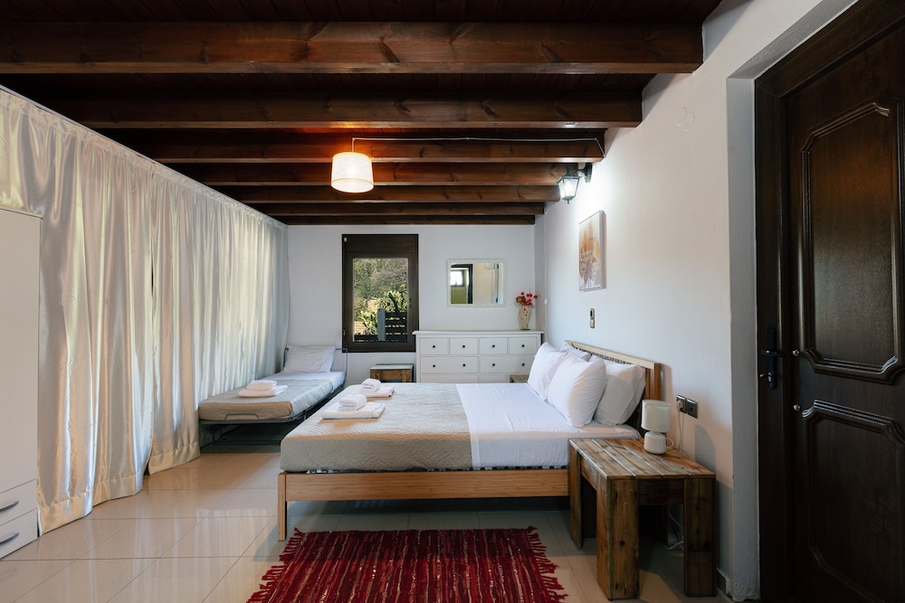 Comfort Villa, 4 Bedrooms photo 1