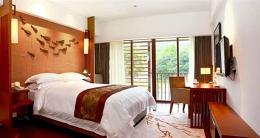 Standard Room, Hill View photo 1