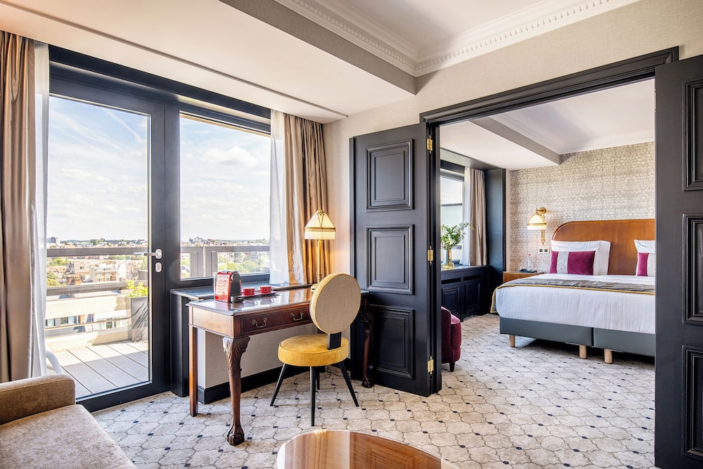Executive Suite, 1 King Bed (Warwick) - Photo 1