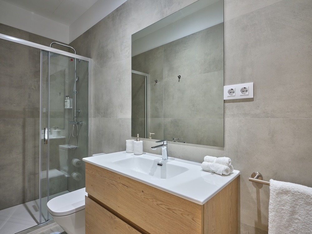 Premium Apartment - Photo 14