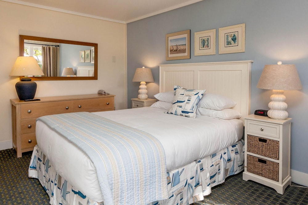 Queen Room photo 1