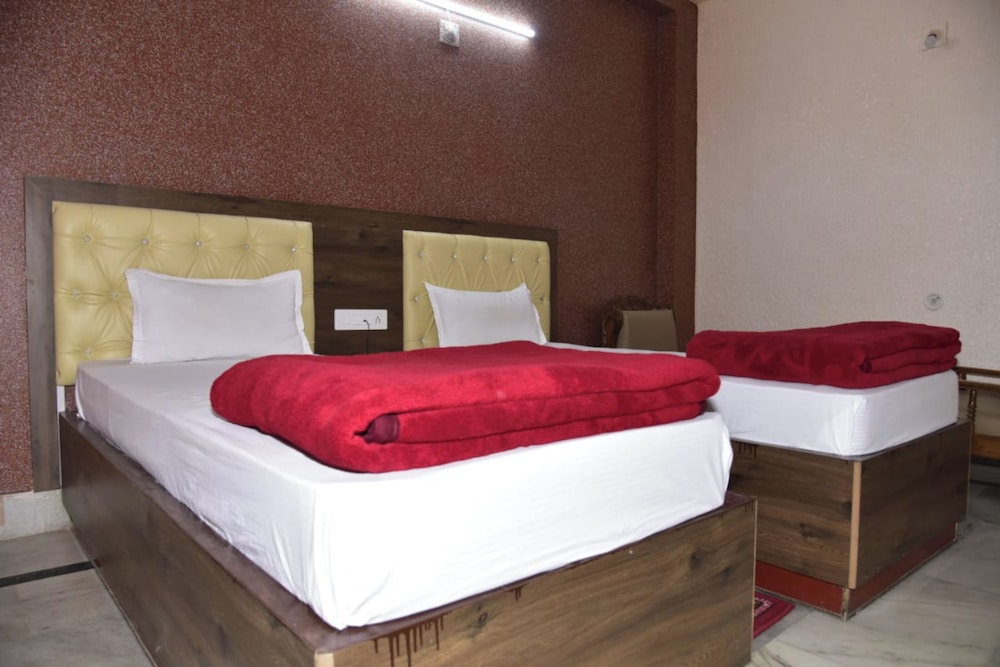 Deluxe Studio Suite, City View photo 3
