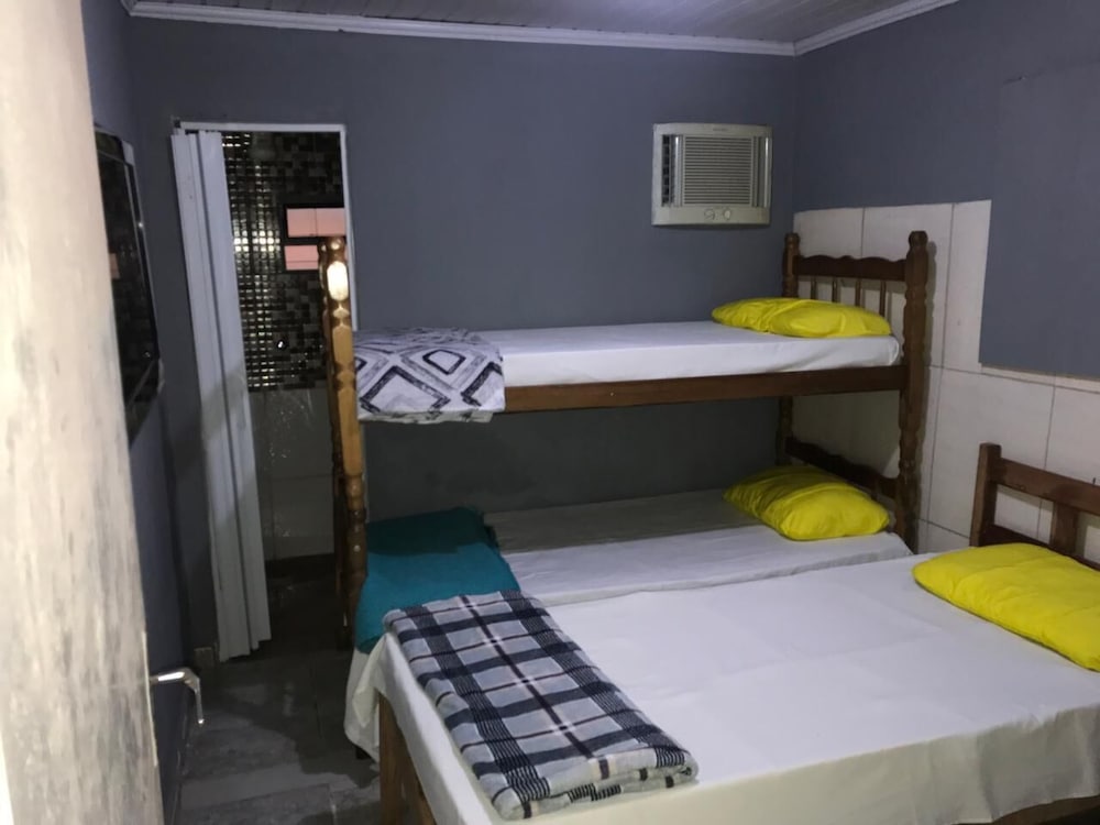 Economy Triple Room