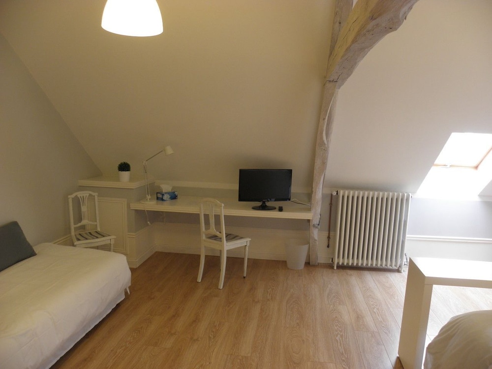 Triple Room (Breteuil) photo 1