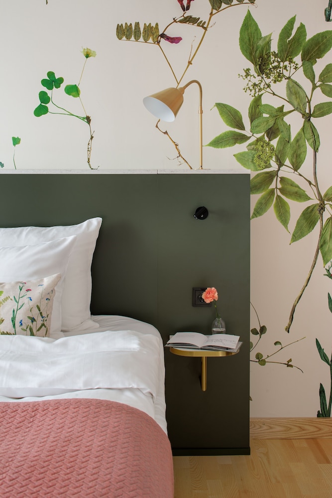 Superior Room, 1 King Bed - Photo 3