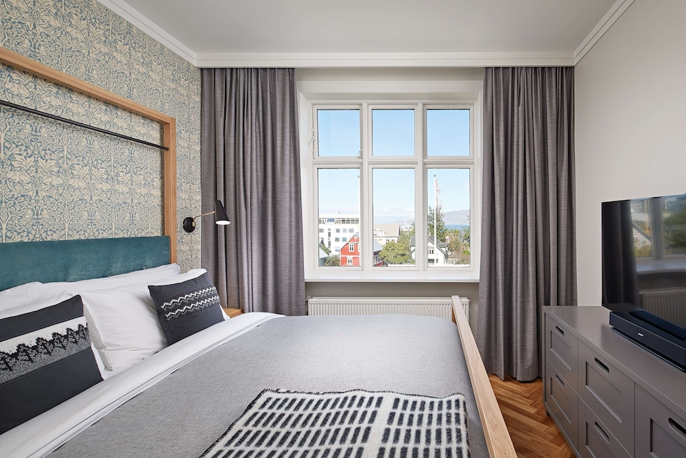 One Bedroom Suite photo 2