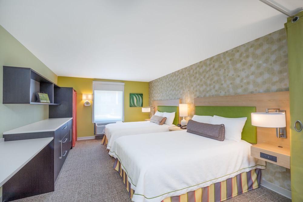 Studio, 2 Queen Beds, Accessible, Non Smoking (hearing acc) photo 2