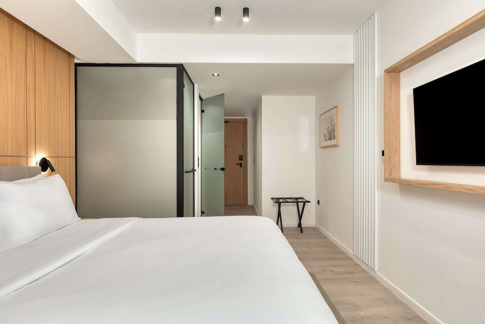 Superior Room, 1 Queen Bed (View)