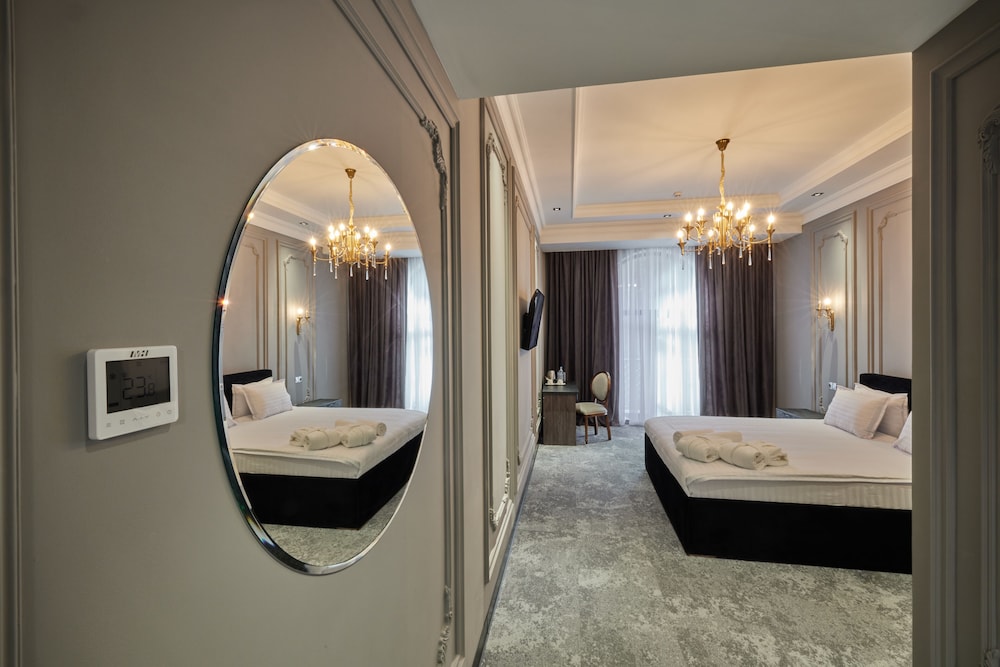Deluxe Double Room - Photo 1