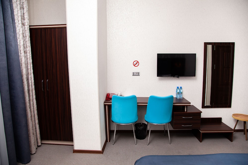 Standard Triple Room - Photo 2