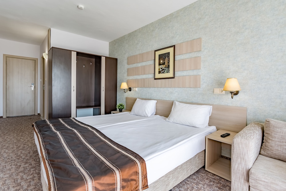 Standard Double Room (Free Parking)
