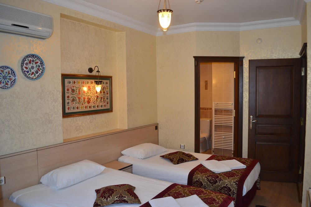 Standard Triple Room photo 2