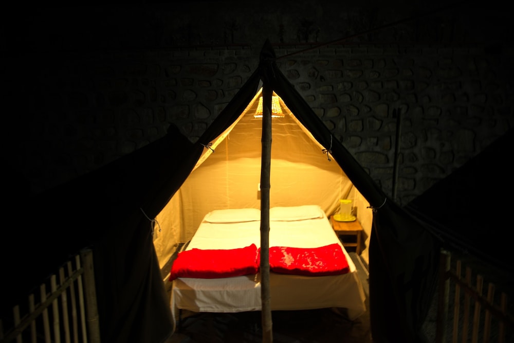 Basic Tent photo 1