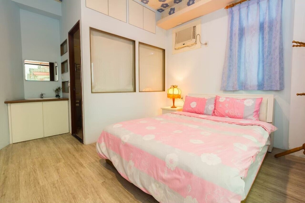 Basic Room photo 2