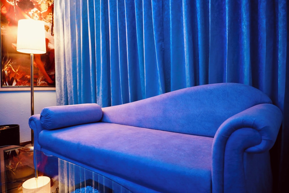 Honeymoon Room - Photo 7