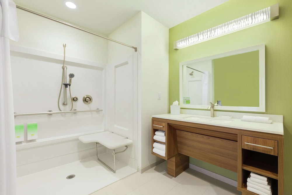 Suite, 1 King Bed, Accessible, Non Smoking (w/ roll-in shower)
