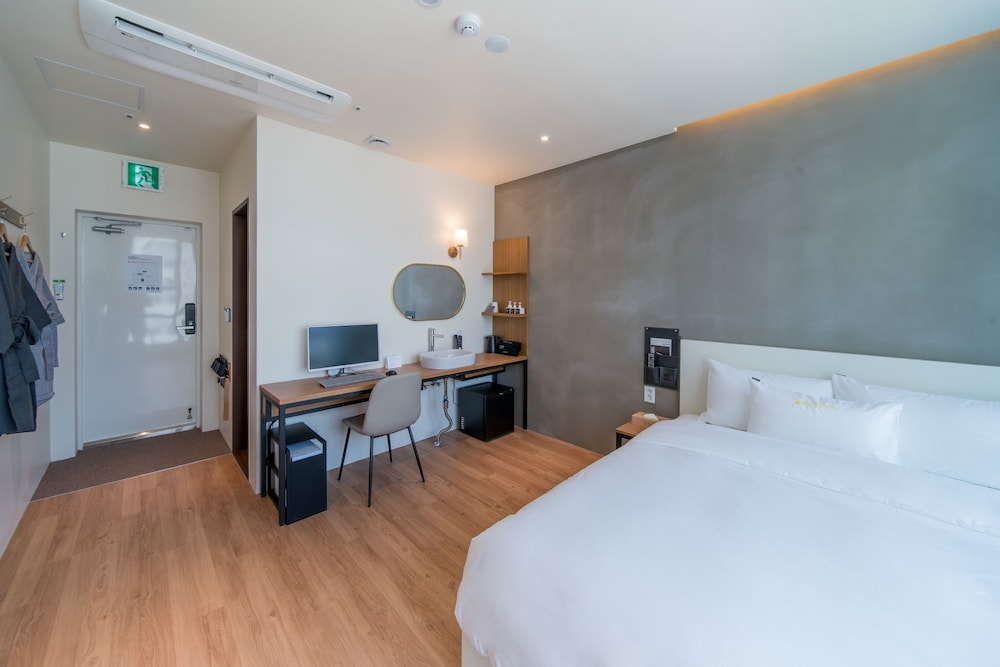 Standard Double Room - Photo 3