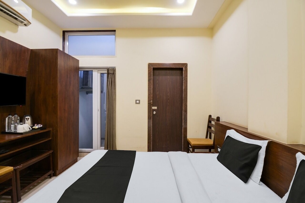 Superior Room, City View