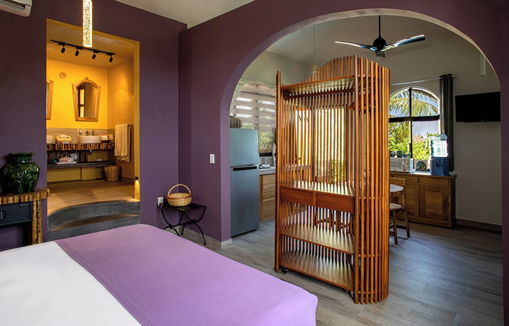 Deluxe Studio Suite