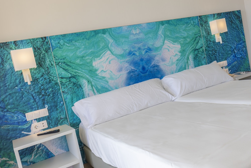 Club Double Room Single Use, Balcony, City View photo 3