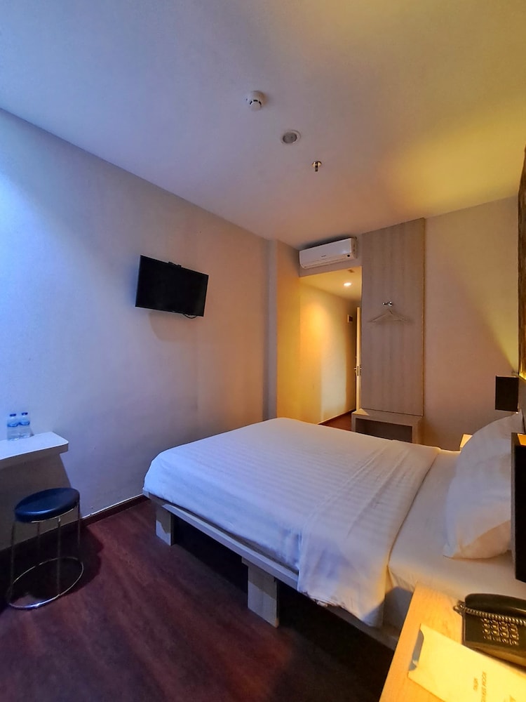 Standard Double Room - Photo 3